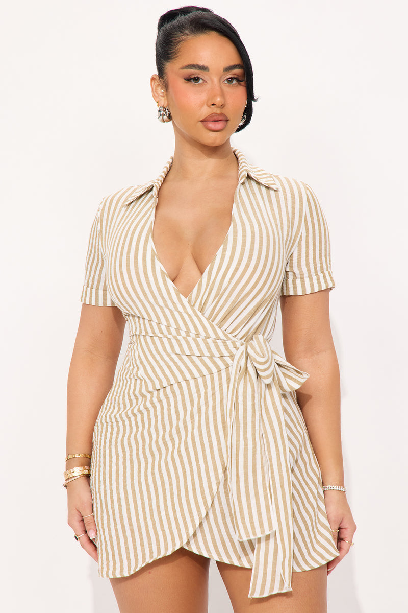 https://cdn.shopify.com/s/files/1/0293/9277/files/01-31-25_S8_55_WD8576N3_Taupe_RA_AP_14-55-17_36504_PXF.jpg?v=1738533974&width=800&height=1200&crop=center