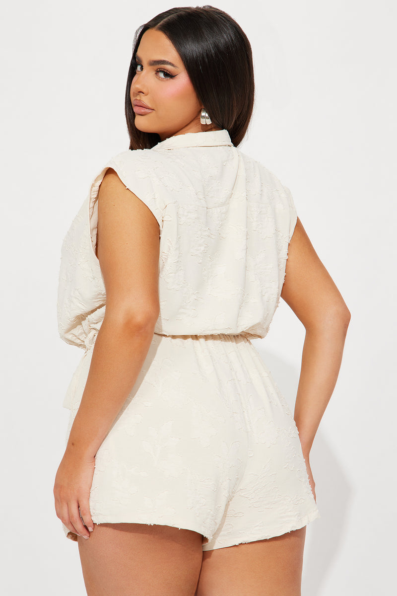 https://cdn.shopify.com/s/files/1/0293/9277/files/03-01-24_S6_19_HF24A573_Cream_P_ID_AP_11-45-30_PLUS_106521_PXF.jpg?v=1745282884&width=800&height=1200&crop=center