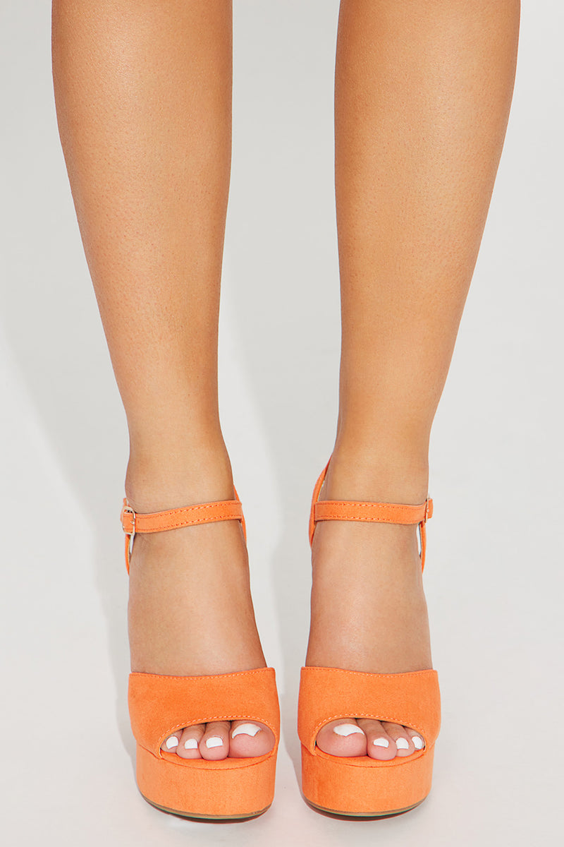 Jelly-Bean Pumps