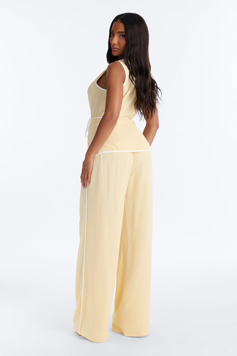 https://cdn.shopify.com/s/files/1/0293/9277/files/04-02-26_S1_13_MN5148SET_Yellow_ZSR_KJ_NL_10-27-06_43199_PXF.jpg?v=1775574654&width=800&height=1200&crop=center