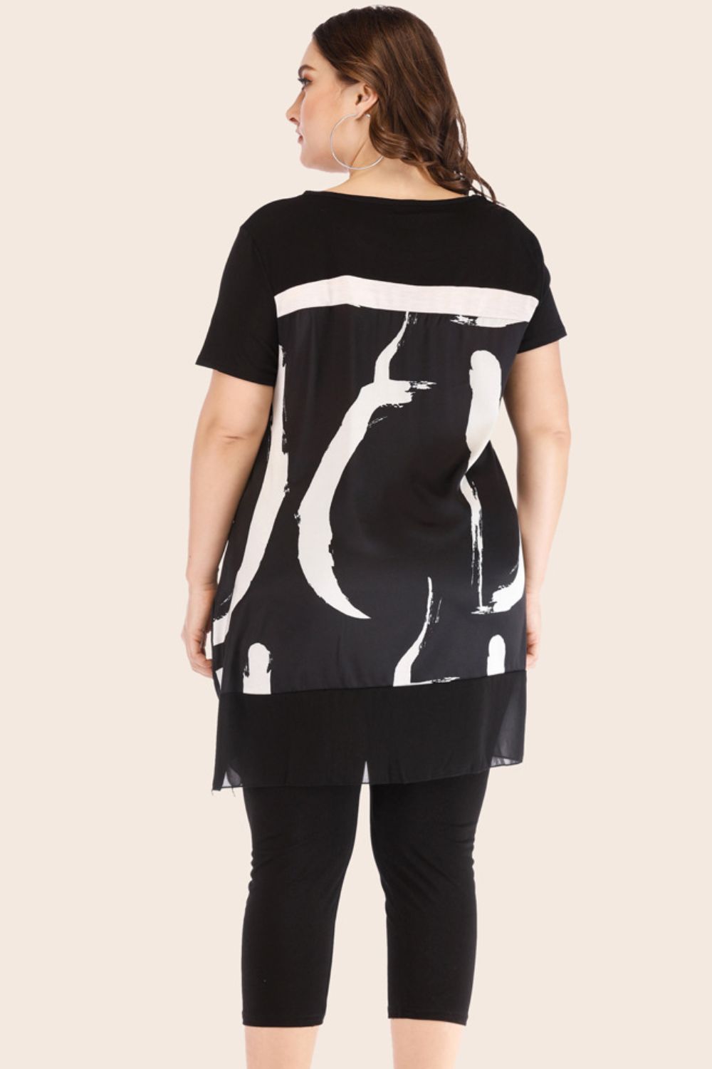 Plus Size Set Spliced Mesh T-Shirt and Cropped Leggings