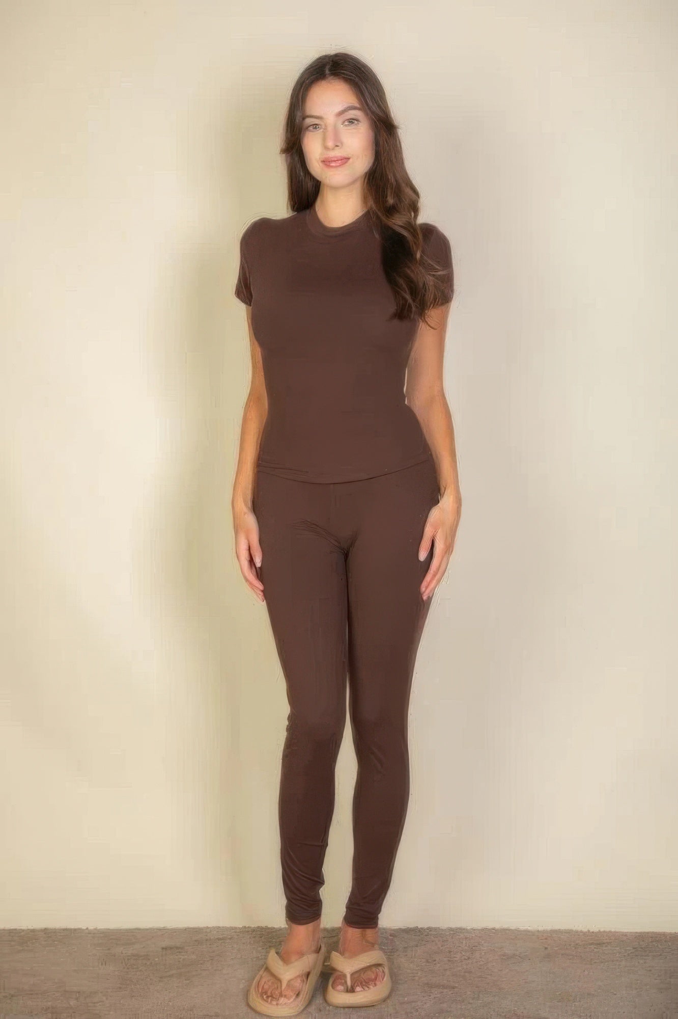 Short Sleeve Round Neck T-Shirt in Coffee