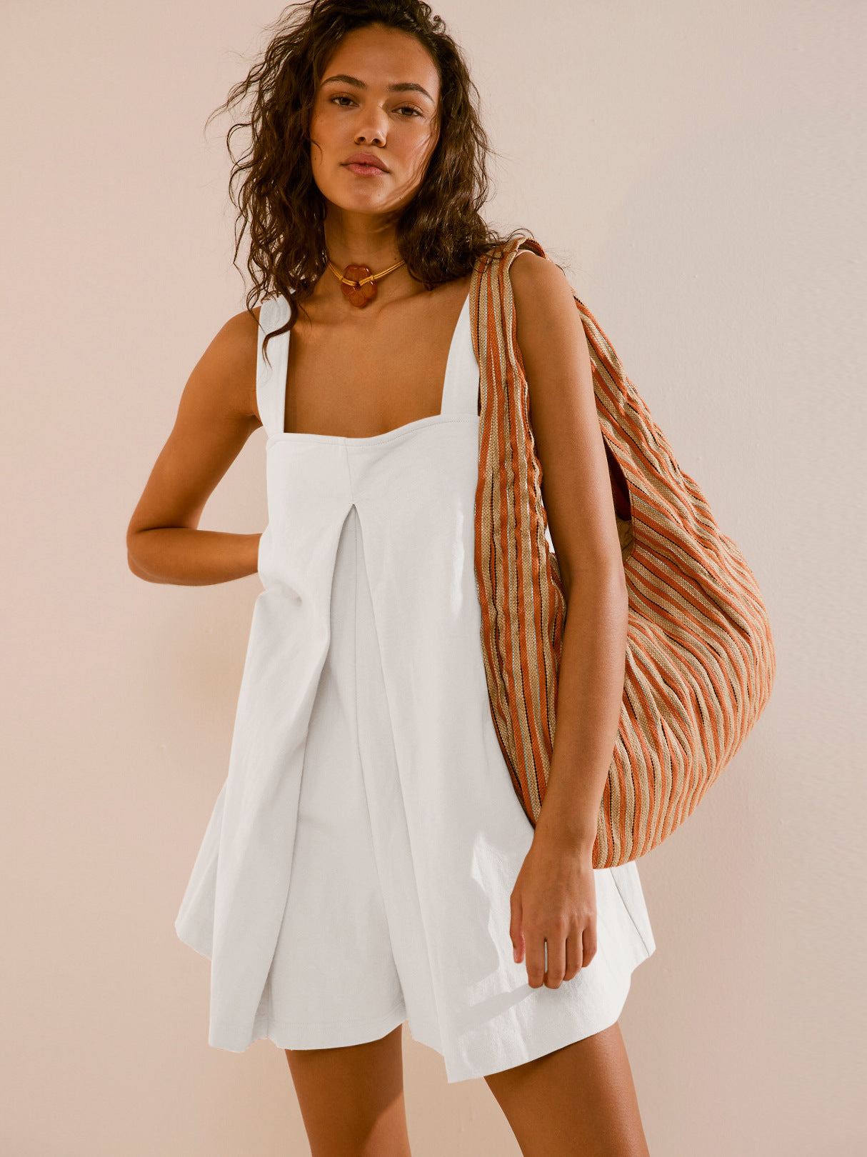 White / L