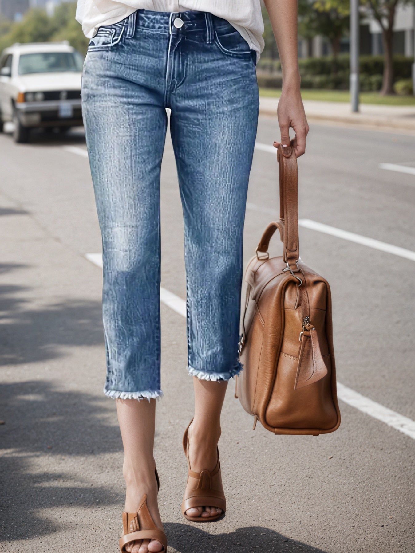 Jeans With Fringe Hem, Built-in Zipper Closure, Straight Cut, Cropped