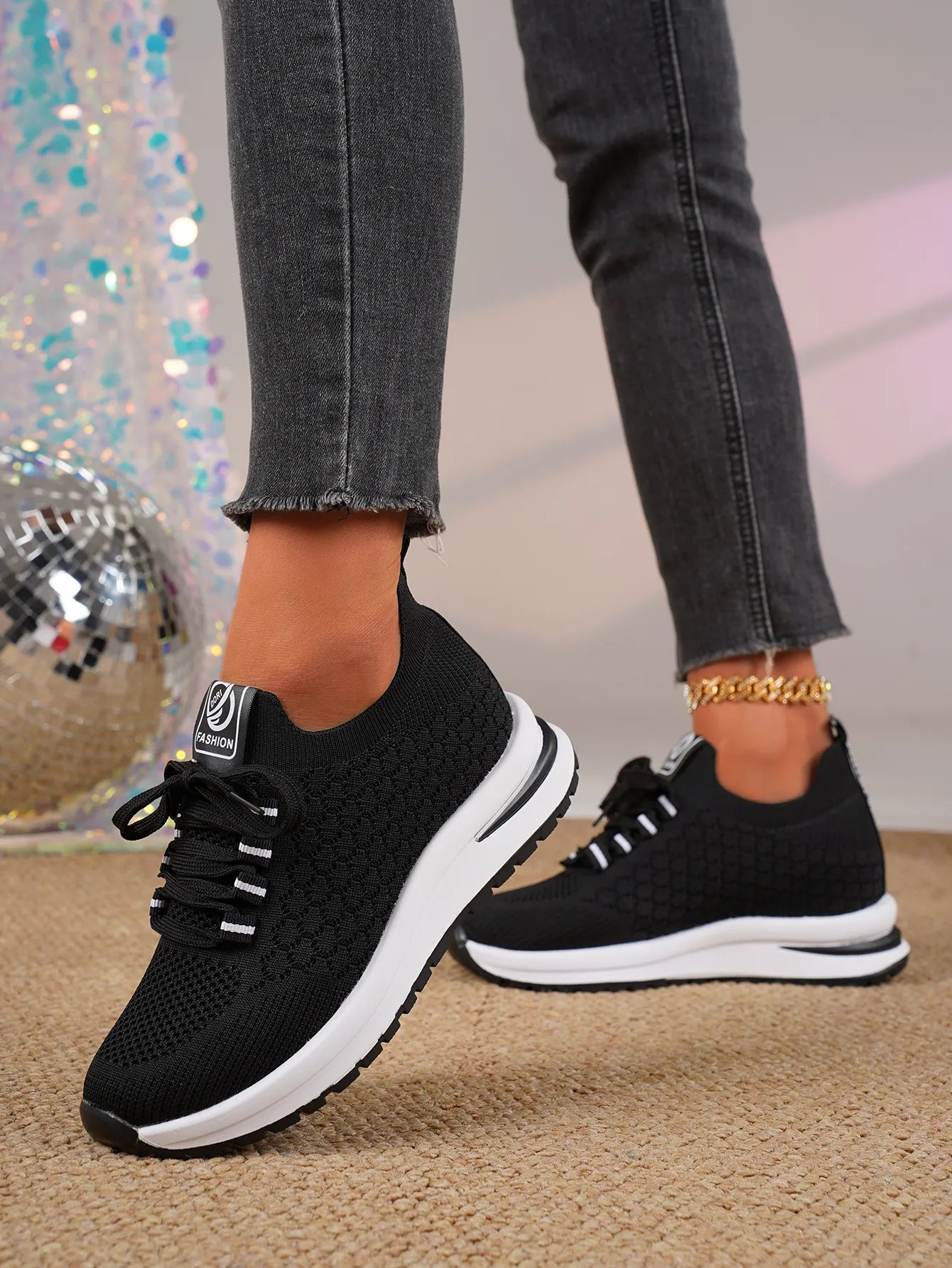 Black / 35